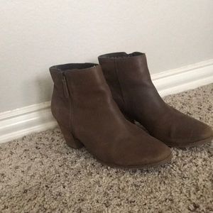 Crown Vintage booties